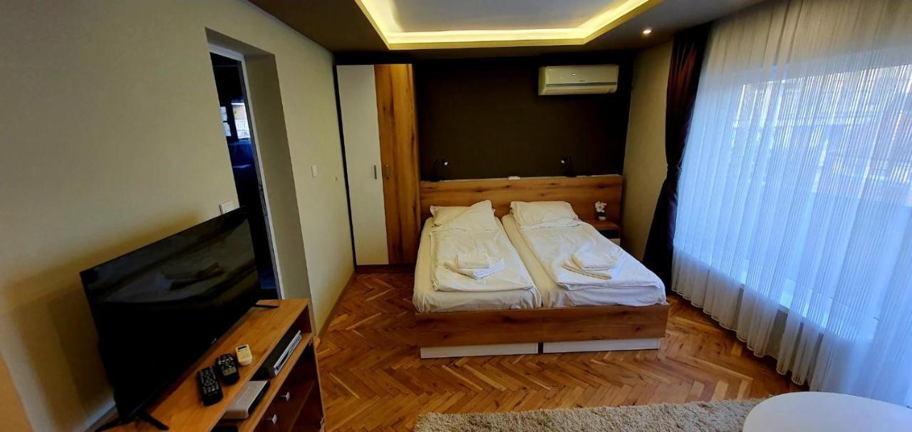 Ivet Guest Rooms Varna Bagian luar foto